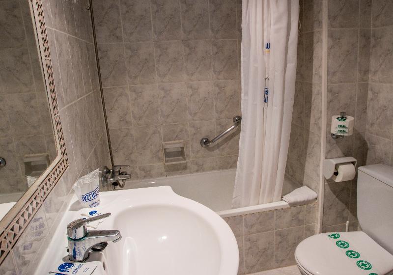 جناح لذوى الاحتياجات الخاصة, Quality Suites Atlanta Airport East