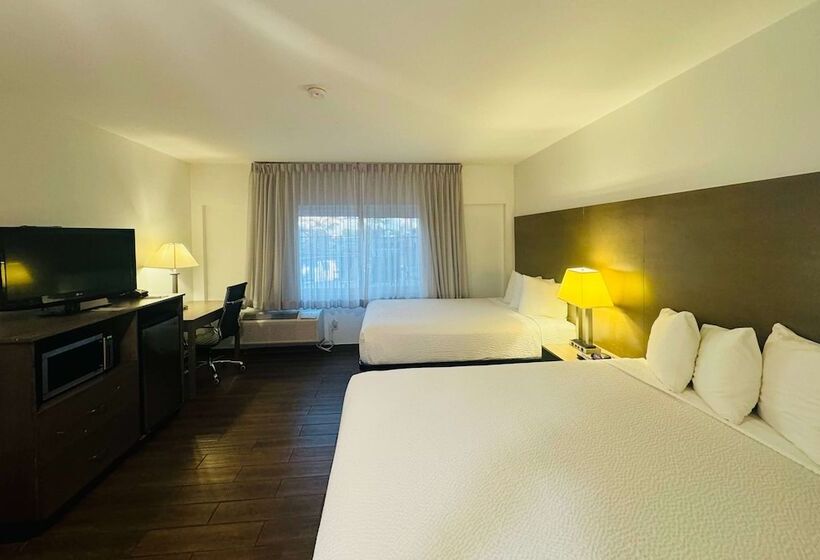 Номер Стандарт 2 Двуспальные Кровати, Ramada By Wyndham San Diego Airport