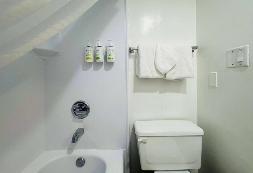 Номер Стандарт 2 Двуспальные Кровати, Ramada By Wyndham San Diego Airport