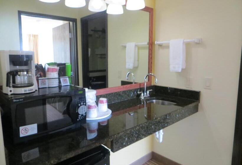 Люкс, Ramada By Wyndham Wisconsin Dells I 90