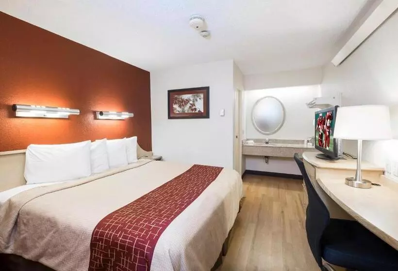 キングサイズベッドのスタンダードルーム, Red Roof Inn Detroit  Warren