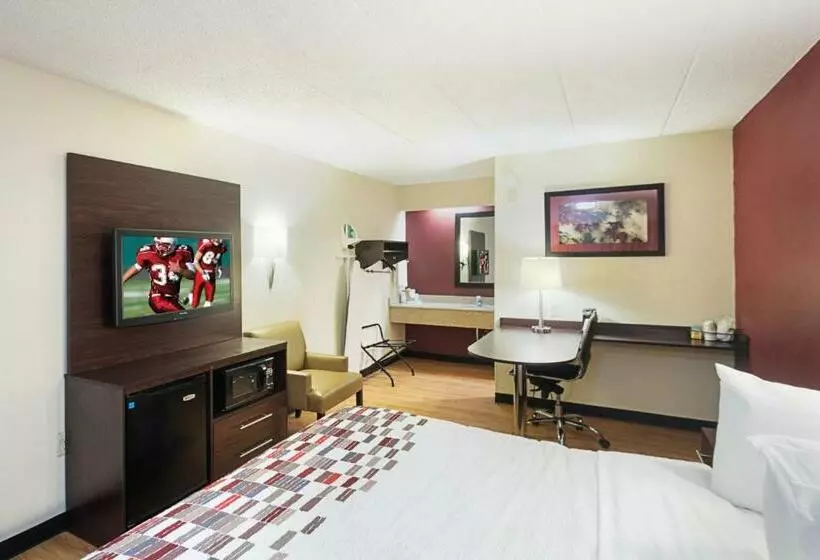 キングサイズベッドのスーペリアルーム, Red Roof Inn Minneapolis   Plymouth   Wayzata