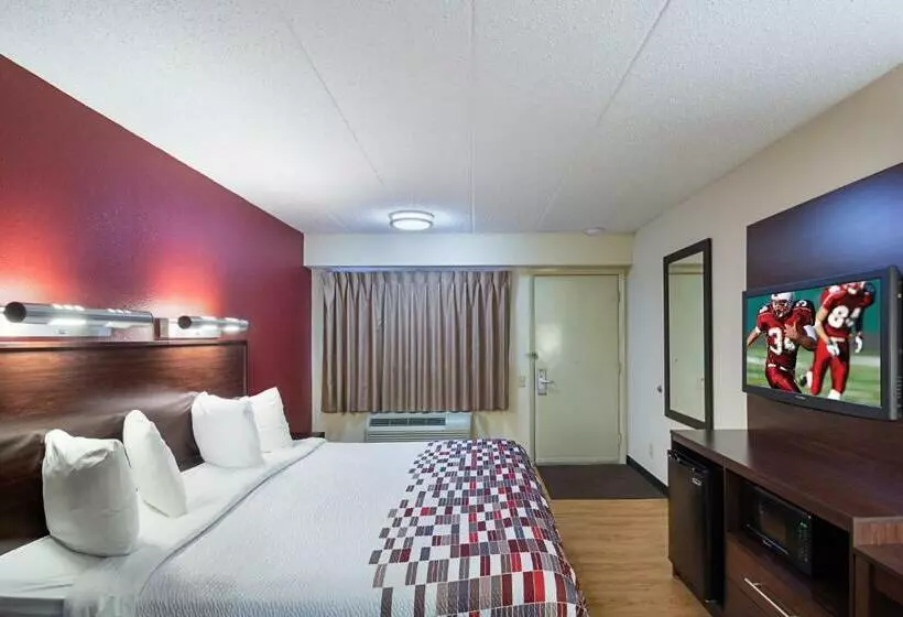 身障者適用キングサイズベッドルーム, Red Roof Inn Minneapolis   Plymouth   Wayzata