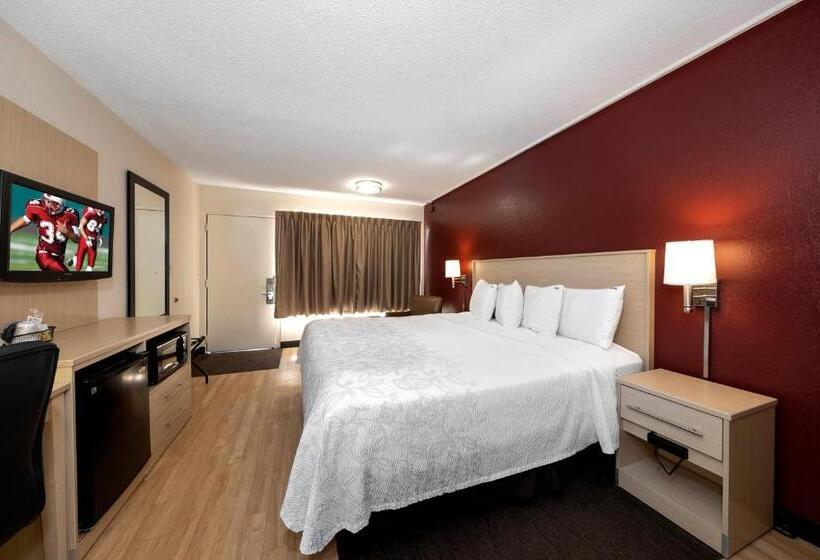 Номер Стандарт Кровать Кинг Адаптированный для Инвалидов, Red Roof Inn Plus+ & Suites Naples Downtown 5th Ave S