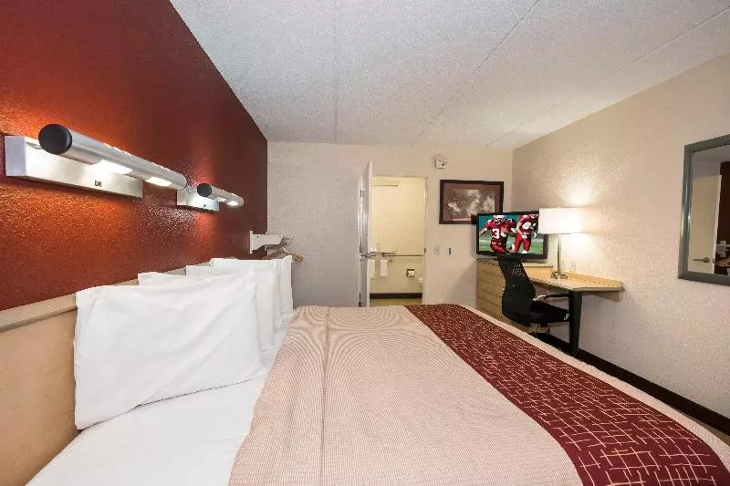 キングサイズベッドのスーペリアルーム, Red Roof Inn West Monroe