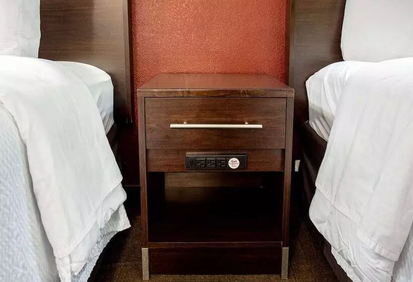 ２ダブルベッドのスタンダードルーム, Red Roof Inn Plus+ Baltimore Washington Dc/bwi Airport
