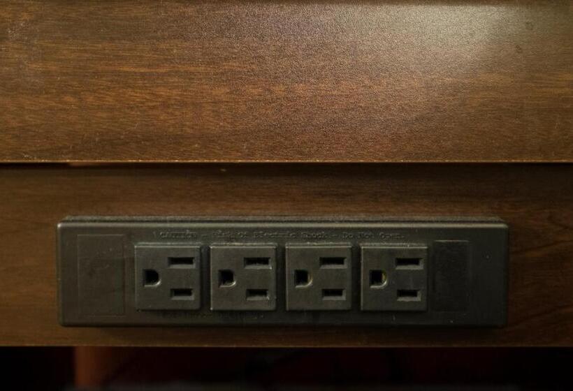 חדר דלוקס מותאם לאנשים עם מוגבלויות, Red Roof Inn Plus+ Columbus   Dublin