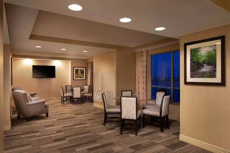 クラブルーム, Sheraton Louisville Riverside