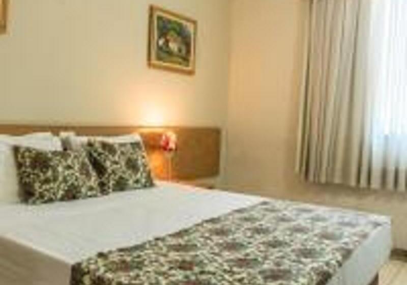 스탠다드 룸 킹사이즈 침대, Sheraton Louisville Riverside