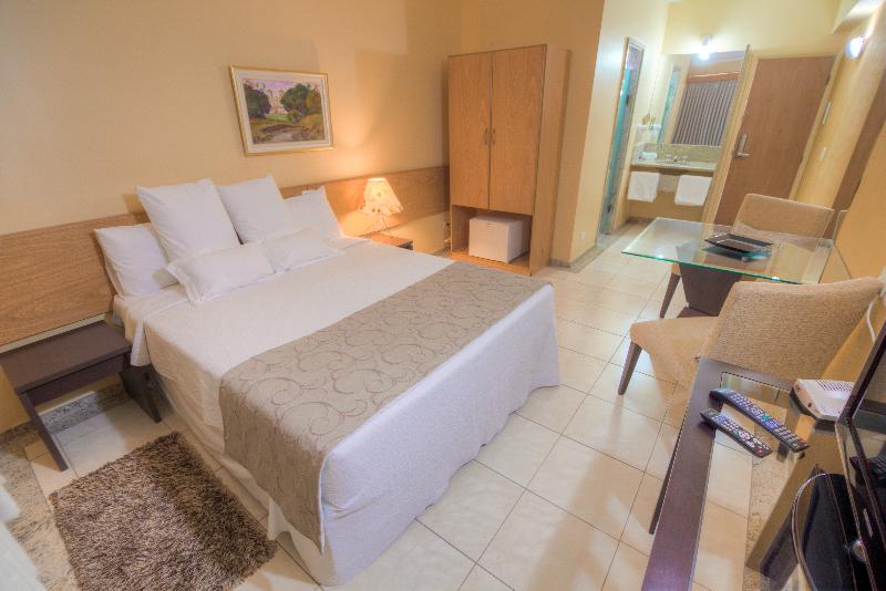 스탠다드 룸 킹사이즈 침대, Sheraton Louisville Riverside