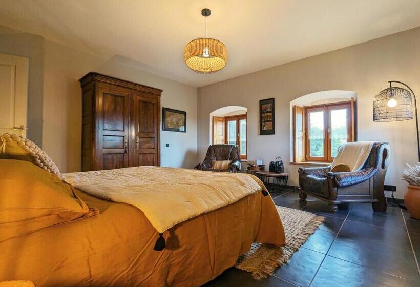 חדר סופריור, Le Clos Des Pierres Rouges