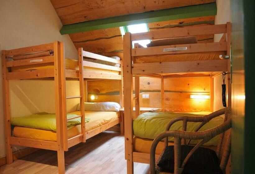 سرير فى غرفة مشتركه, Auberge La Soulan