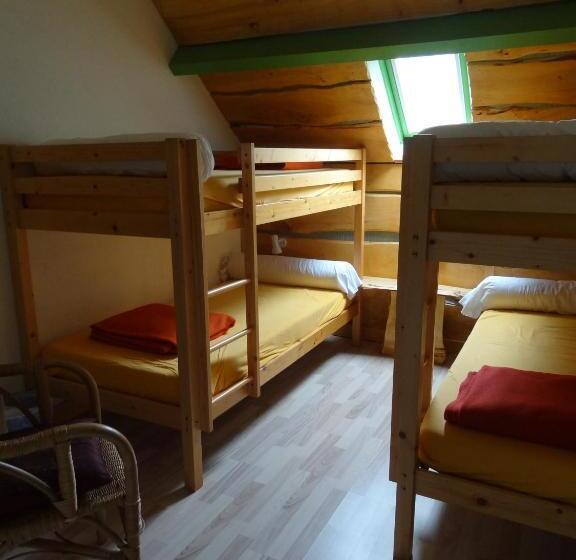 سرير فى غرفة مشتركه, Auberge La Soulan