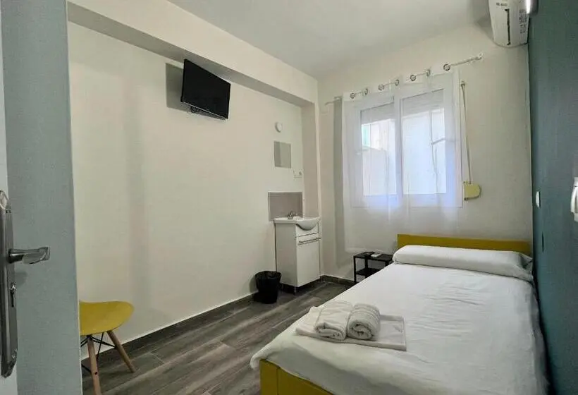 اتاق استاندارد یک نفره, New Click & Room