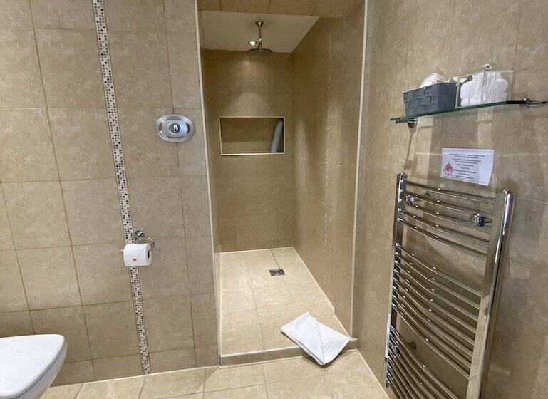 Номер Стандарт, Copperbeech B&b