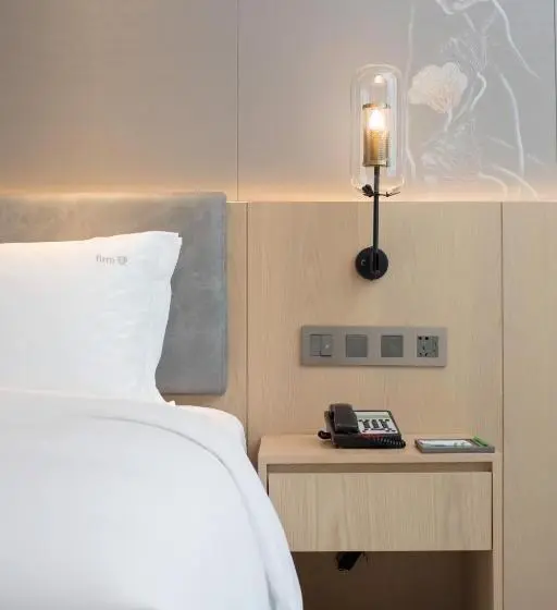 ２ダブルベッドのスタンダードルーム, Holiday Inn Guiyang City Center, An Ihg