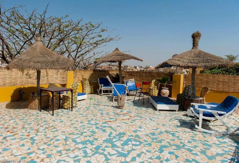 اتاق استاندارد یک نفره, Chez Titi