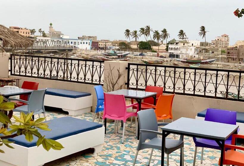 اتاق استاندارد یک نفره, Chez Titi