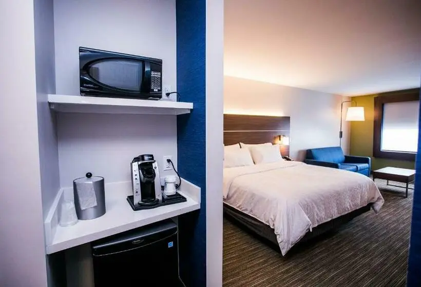 キングサイズベッドのスイートルーム, Holiday Inn Express & Suites Rehoboth Beach, An Ihg