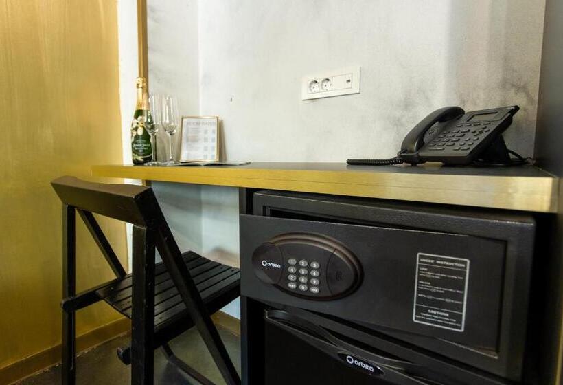 اتاق استاندارد با چشم‌انداز باغ, Timeout Heritage Hotel Zagreb