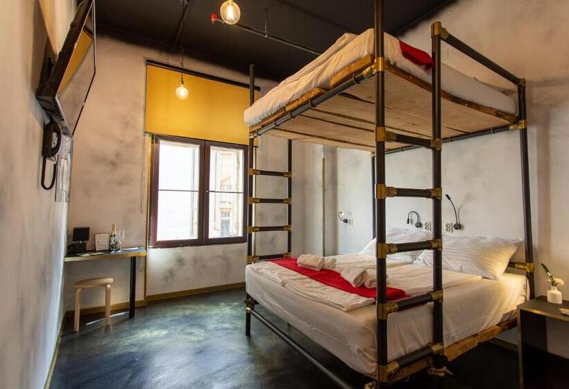 غرفة عائلية, Timeout Heritage Hotel Zagreb