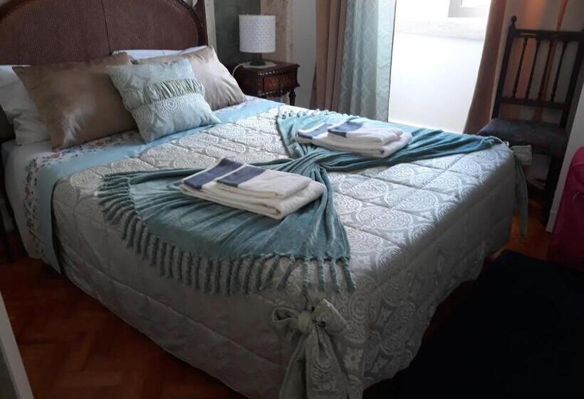 اتاق استاندارد با سرویس بهداشتی مشترک, Ameli Rooms