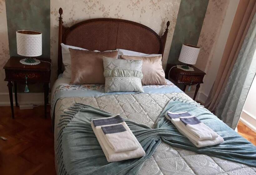 اتاق استاندارد با سرویس بهداشتی مشترک, Ameli Rooms
