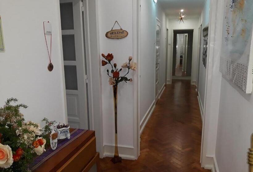 اتاق استاندارد با سرویس بهداشتی مشترک, Ameli Rooms