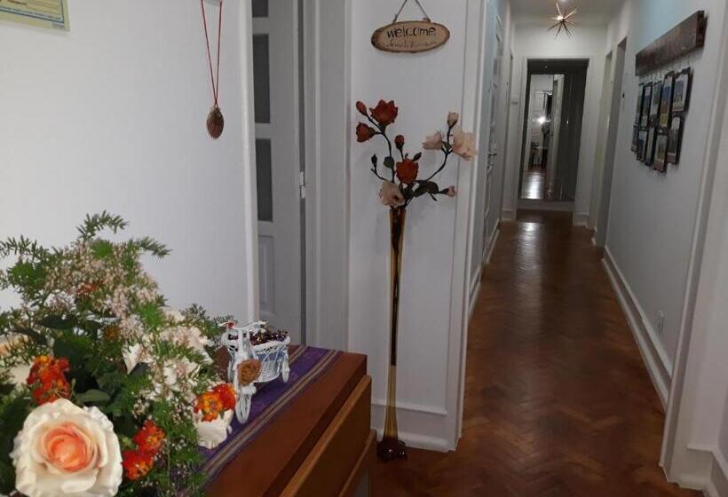 اتاق استاندارد با سرویس بهداشتی مشترک, Ameli Rooms