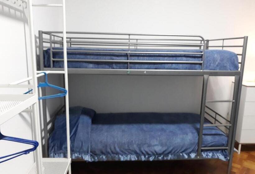 اتاق استاندارد چهارنفره با سرویس بهداشتی مشترک, Ameli Rooms