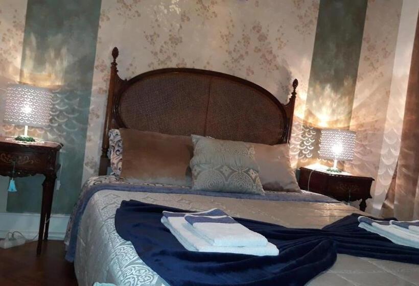 اتاق استاندارد با سرویس بهداشتی مشترک, Ameli Rooms