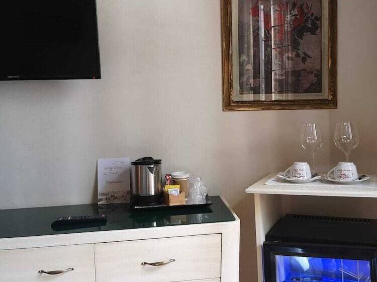 اتاق لوکس, Lady Luna B&b