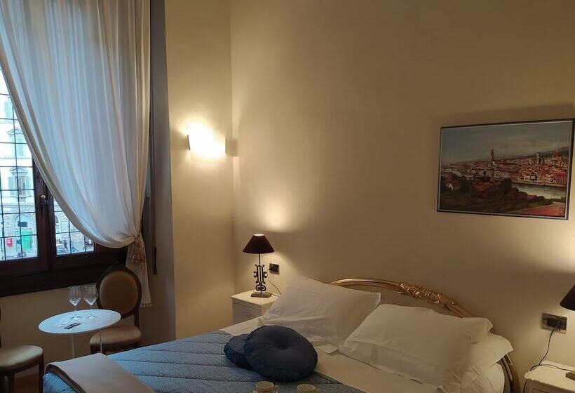 اتاق لوکس, Lady Luna B&b