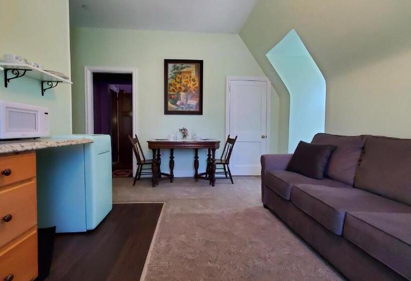 جناح ديلوكس, Gifford Risley House Bed And Breakfast