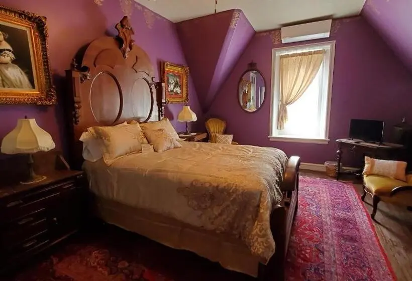 デラックススイート, Gifford Risley House Bed And Breakfast