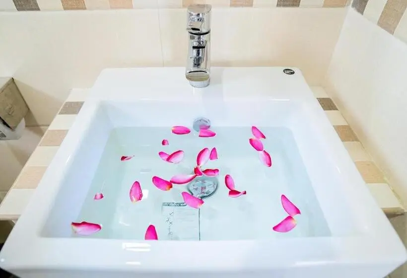 スーペリアファミリールーム, Hak Huot Hotel I