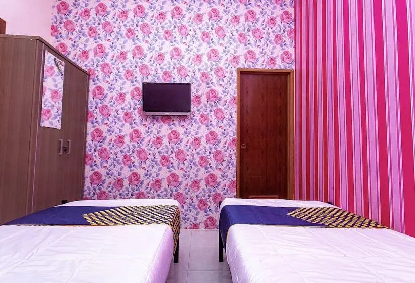 ベーシックルーム, Spot On 2875 Kost Pandawa Syariah