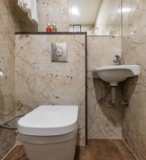 Номер Deluxe, The Grand Shaurya