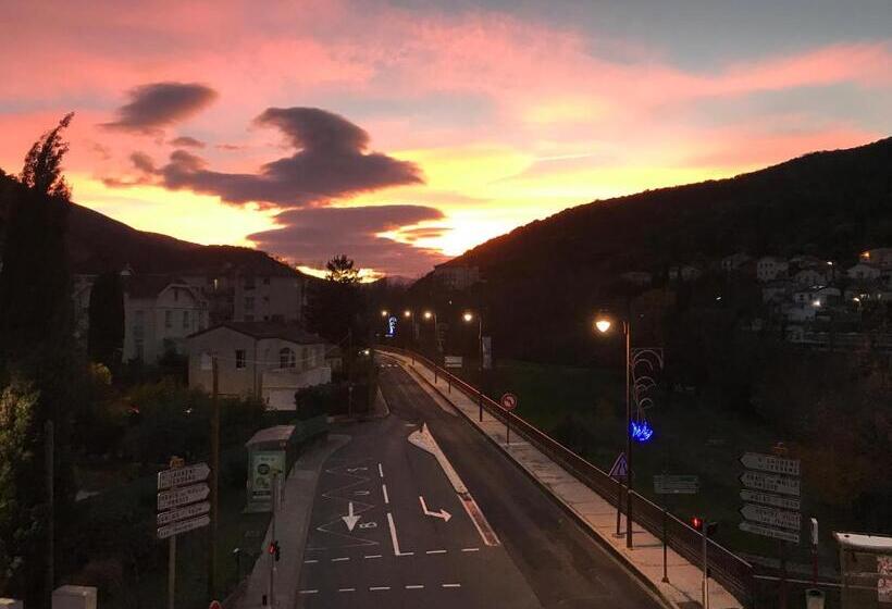 Номер Стандарт Вид на Горы, Hébergements à La Rive, Accueil Ouvert Tous Les Jours Jusqu à 20h00 Dernier Délai, Depuis 30 Ans ! R