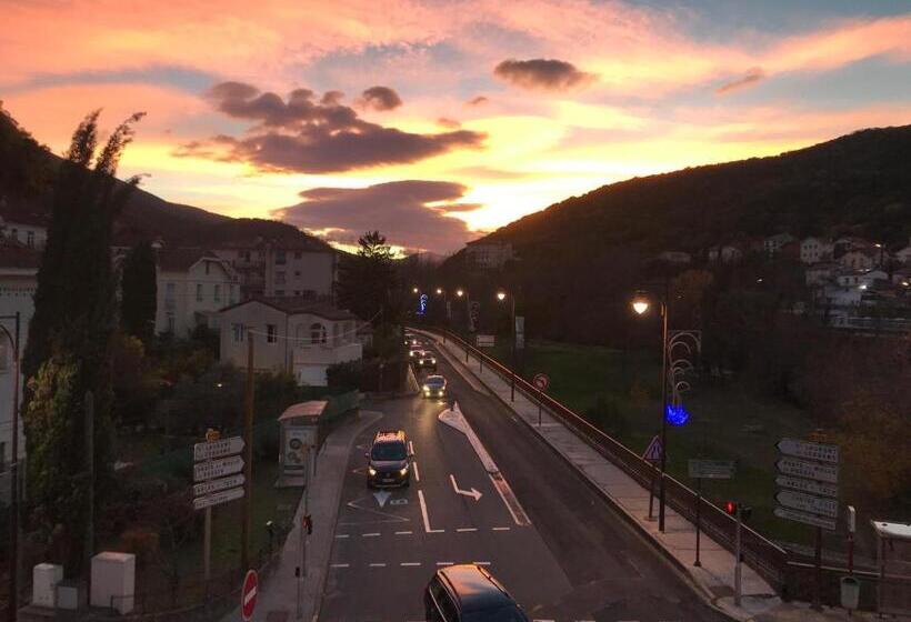 Номер Стандарт Вид на Горы, Hébergements à La Rive, Accueil Ouvert Tous Les Jours Jusqu à 20h00 Dernier Délai, Depuis 30 Ans ! R