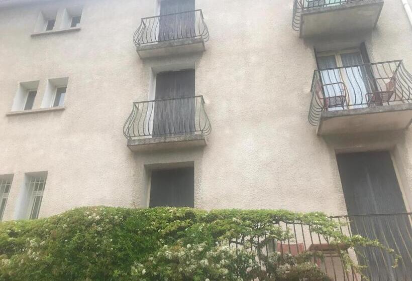 Номер Стандарт с Балконом, Hébergements à La Rive, Accueil Ouvert Tous Les Jours Jusqu à 20h00 Dernier Délai, Depuis 30 Ans ! R