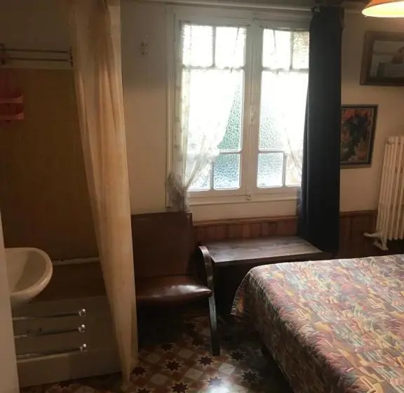 スタンダード４人部屋, Hébergements à La Rive, Accueil Ouvert Tous Les Jours Jusqu à 20h00 Dernier Délai, Depuis 30 Ans ! R