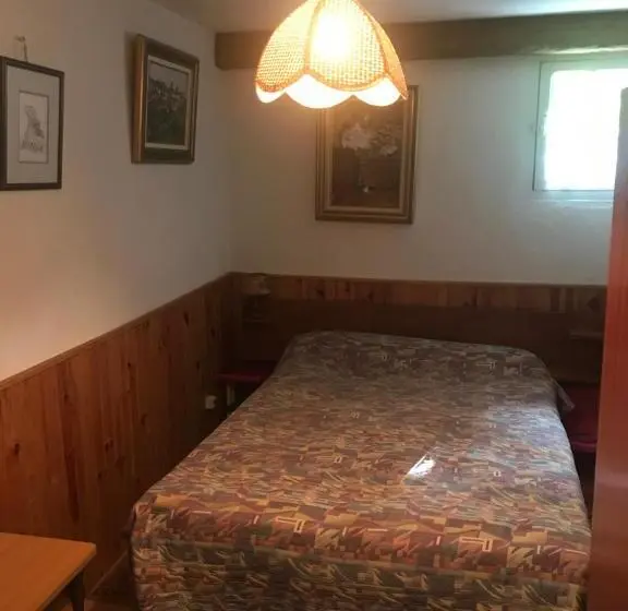 スタンダード４人部屋, Hébergements à La Rive, Accueil Ouvert Tous Les Jours Jusqu à 20h00 Dernier Délai, Depuis 30 Ans ! R
