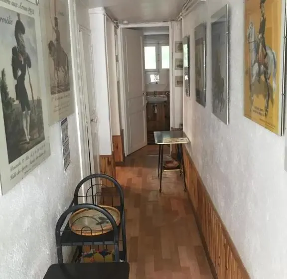 スタンダード４人部屋, Hébergements à La Rive, Accueil Ouvert Tous Les Jours Jusqu à 20h00 Dernier Délai, Depuis 30 Ans ! R