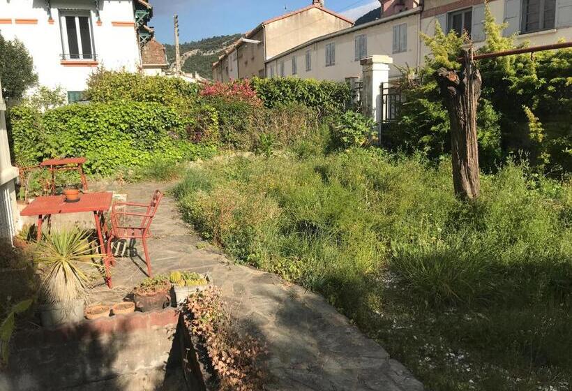 Номер Стандарт Вид на Сад, Hébergements à La Rive, Accueil Ouvert Tous Les Jours Jusqu à 20h00 Dernier Délai, Depuis 30 Ans ! R