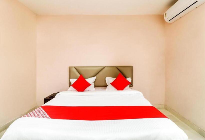 Трехместный Номер Классика, Oyo 47091  Eagle