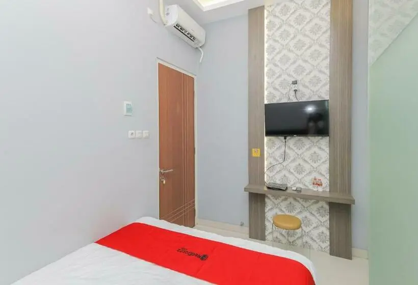 スタンダードルーム, Reddoorz At Ngaggel Jaya Surabaya