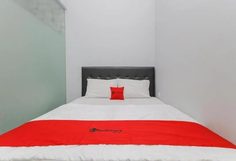 エコノミールーム, Reddoorz At Ngaggel Jaya Surabaya