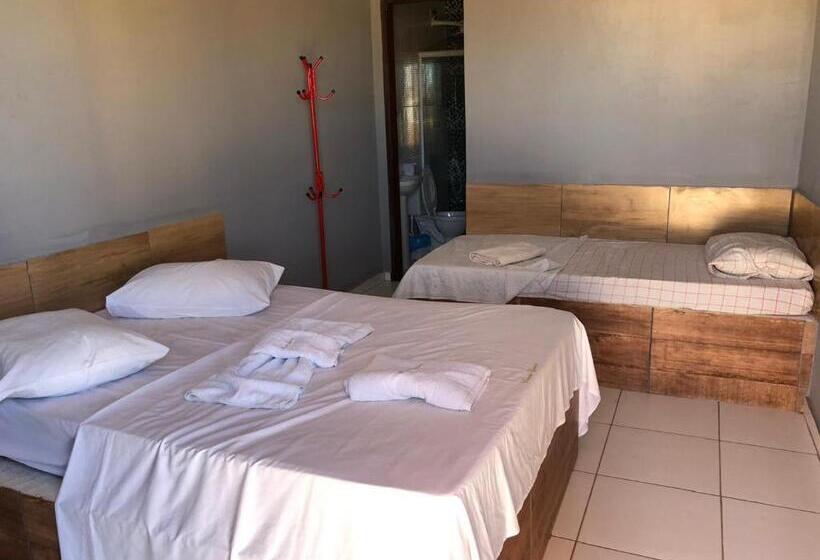 חדר סטנדרט לשלושה, Pousada Girassol