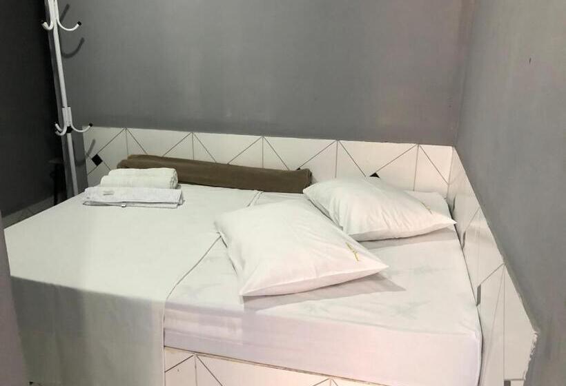 Семейный Номер, Pousada Girassol